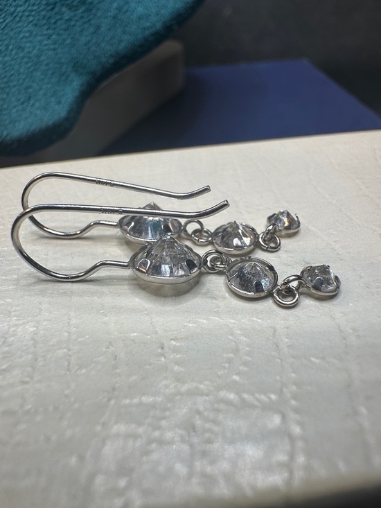 14k White Gold Three Drop Earrings. - Picture 2 of 9